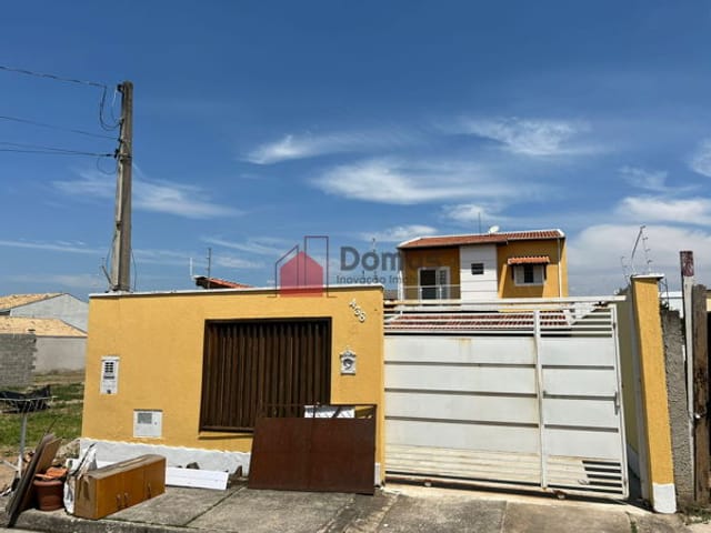 Casa para alugar, no bairro Residencial Parque das Palmeiras em Pindamonhangaba