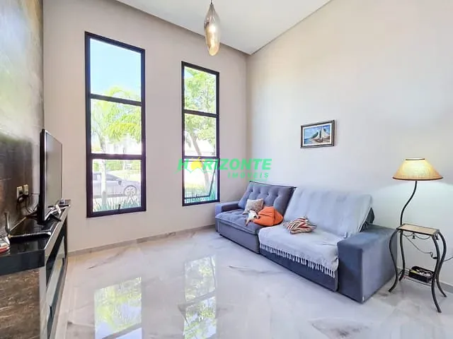 Casa com 881m² 4 quartos e 6 banheiros, à venda, no bairro Urbanova em São José dos Campos