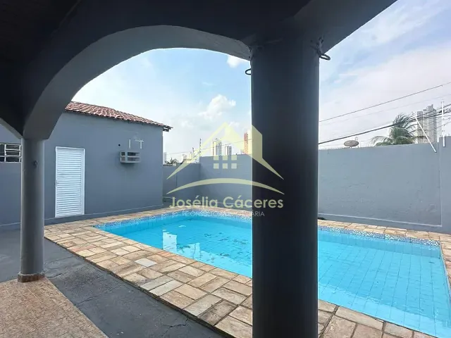 Casa com 420m², à venda, no bairro Jardim Cuiabá em Cuiabá
