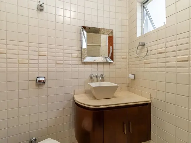 Casa com 450m² 3 quartos e 5 banheiros, à venda, no bairro Santa Felicidade em Curitiba