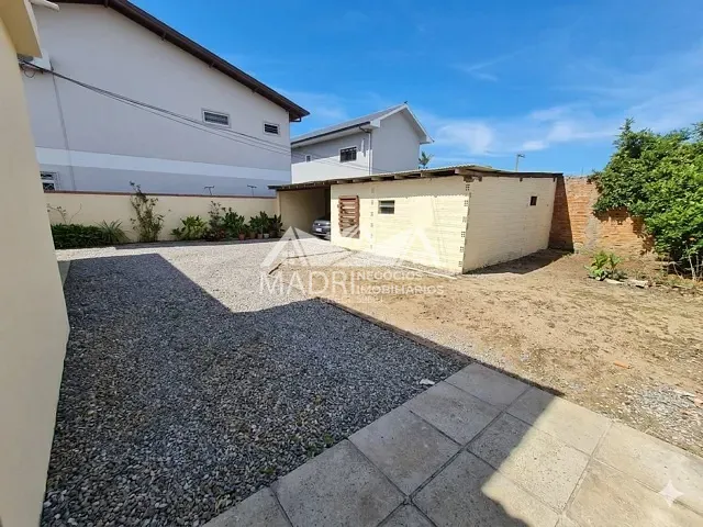 Casa 2 quartos e 1 banheiro, à venda, no bairro Ponte do Imaruim em Palhoça