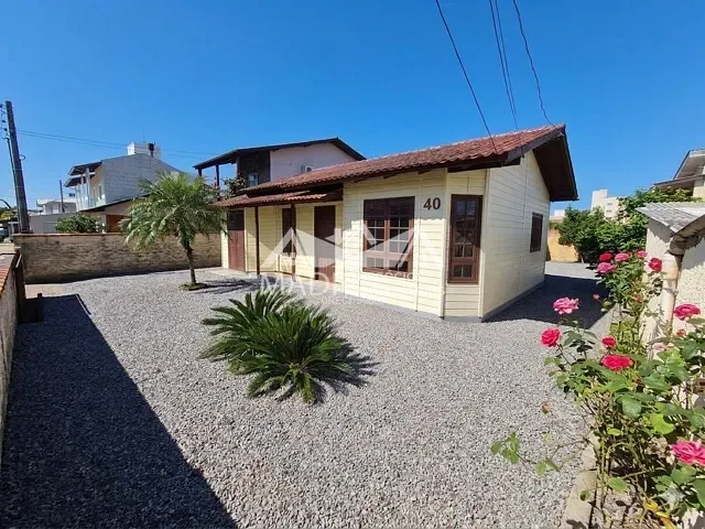 Casa 2 quartos e 1 banheiro, à venda, no bairro Ponte do Imaruim em Palhoça