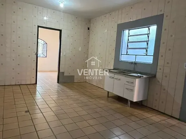Casa com 250m² 3 quartos e 3 banheiros, à venda ou para alugar, no bairro Esplanada Santa Terezinha em Taubaté