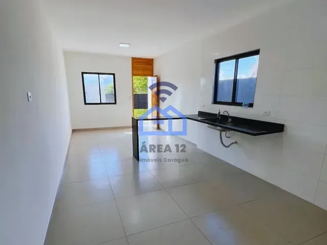 Casa 2 quartos e 1 banheiro, à venda, no bairro Loteamento Jardim das Palmeiras em Caraguatatuba