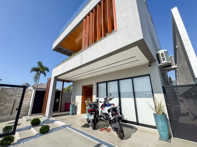 Casa 5 quartos e 7 banheiros, à venda, no bairro Recreio dos Bandeirantes em Rio de Janeiro