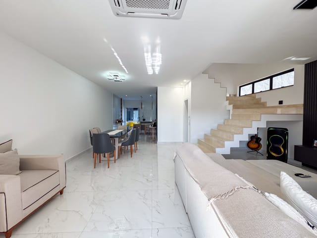 Casa 5 quartos e 7 banheiros, à venda, no bairro Recreio dos Bandeirantes em Rio de Janeiro