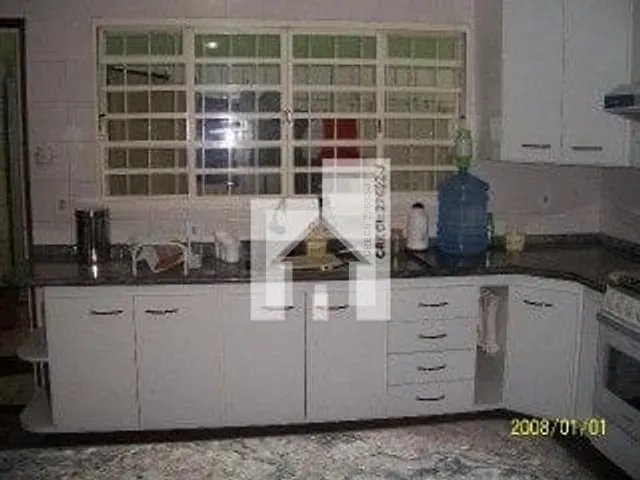 Casa com 500m² 3 quartos e 3 banheiros, à venda, no bairro Jardim Cruz Alta em Várzea Paulista