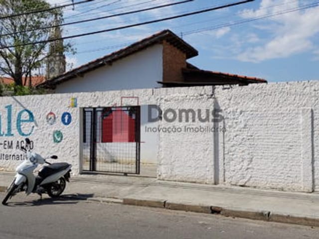 Casa com 257m², à venda, no bairro Santana em Pindamonhangaba