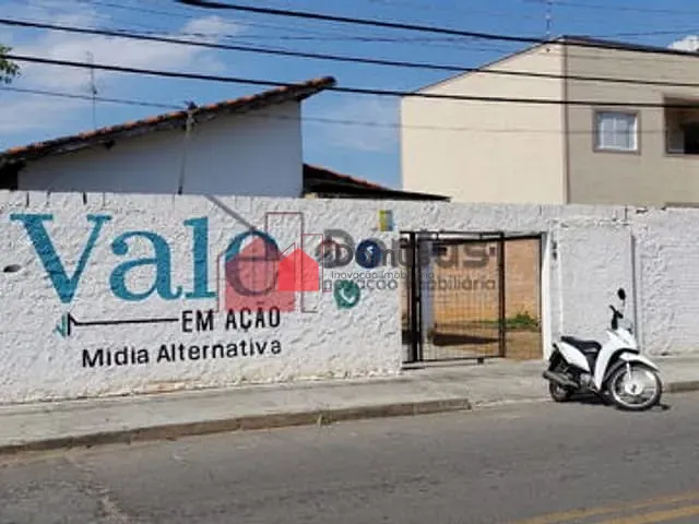 Casa com 257m², à venda, no bairro Santana em Pindamonhangaba