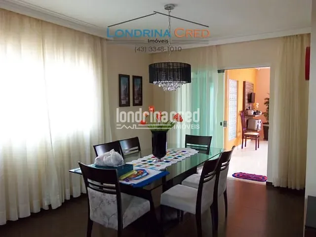 Casa 4 quartos e 3 banheiros, à venda, no bairro CONDOMÍNIO RESIDENCIAL MORADAS DO ARVOREDO em Ibiporã