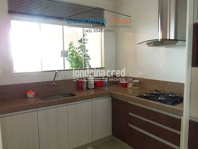 Casa 4 quartos e 3 banheiros, à venda, no bairro CONDOMÍNIO RESIDENCIAL MORADAS DO ARVOREDO em Ibiporã