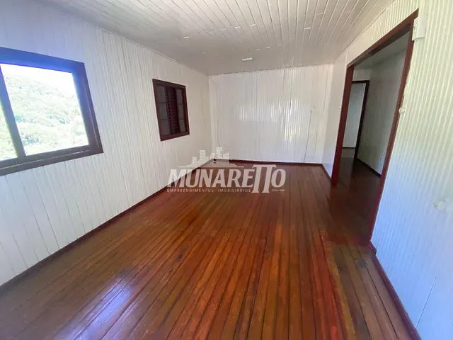 Casa 2 quartos e 1 banheiro, para alugar, no bairro Catarina Fontana em Concórdia