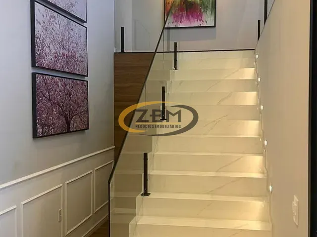 Casa com 360m² 3 quartos e 4 banheiros, à venda, no bairro Universitário em Londrina