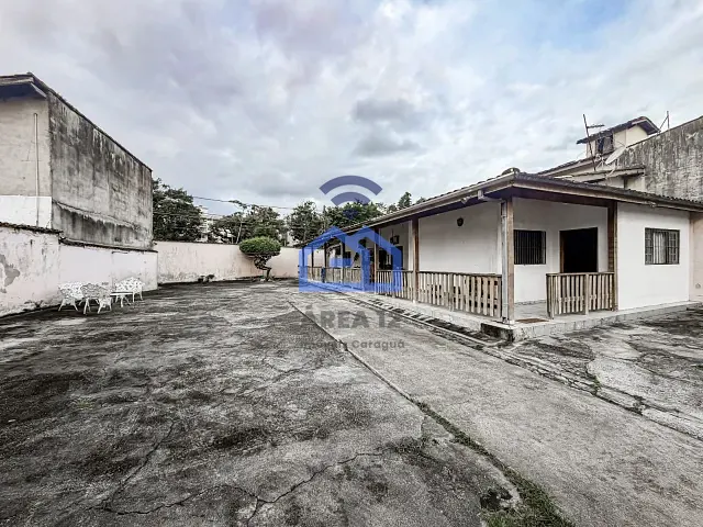 Casa com 500m² 3 quartos e 2 banheiros, à venda, no bairro Martim de Sá em Caraguatatuba