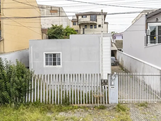 Casa com 366m² 3 quartos e 2 banheiros, à venda, no bairro Abranches em Curitiba