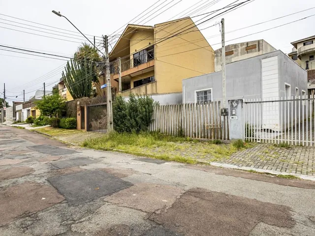 Casa com 366m² 3 quartos e 2 banheiros, à venda, no bairro Abranches em Curitiba
