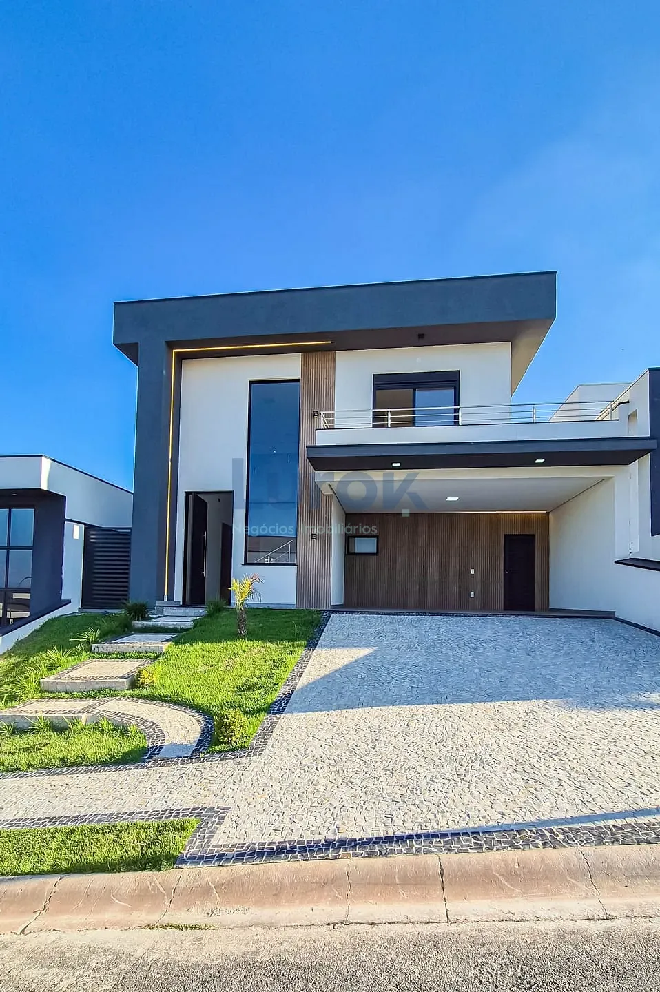 Casa, 3 quartos, 220 m² - Foto 1