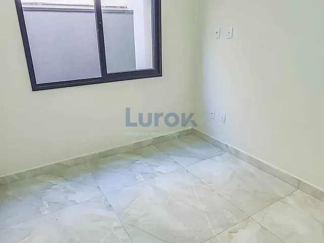 Casa com 300m² 3 quartos e 5 banheiros, à venda, no bairro Roncáglia em Valinhos