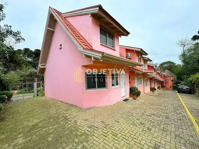 Casa com 96m² 2 quartos e 3 banheiros, à venda, no bairro Planalto em Gramado
