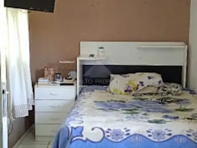 Casa com 125m² 5 quartos e 3 banheiros, à venda, no bairro Vila Assis Brasil em Mauá