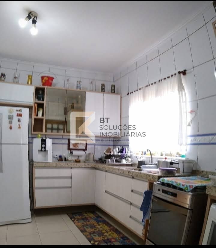 Casa, 3 quartos, 220 m² - Foto 4