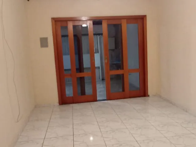 Casa com 200m² 2 quartos e 1 banheiro, à venda, no bairro Residencial São Luís em Campinas