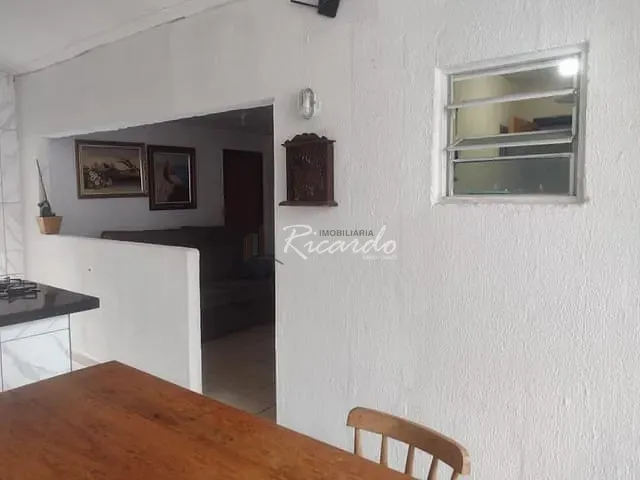 Casa com 125m² 2 quartos e 1 banheiro, à venda, no bairro Residencial Araucárias em Arapongas