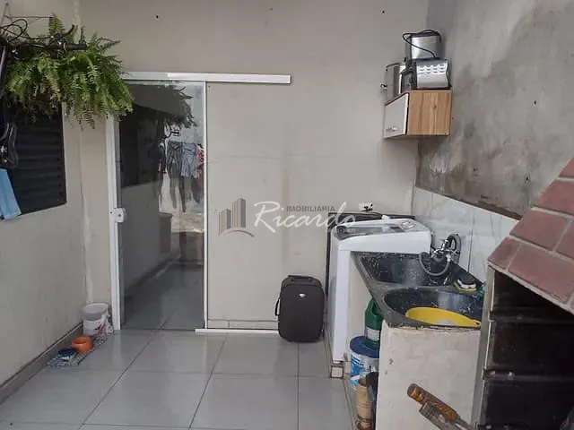 Casa com 125m² 2 quartos e 1 banheiro, à venda, no bairro Residencial Araucárias em Arapongas
