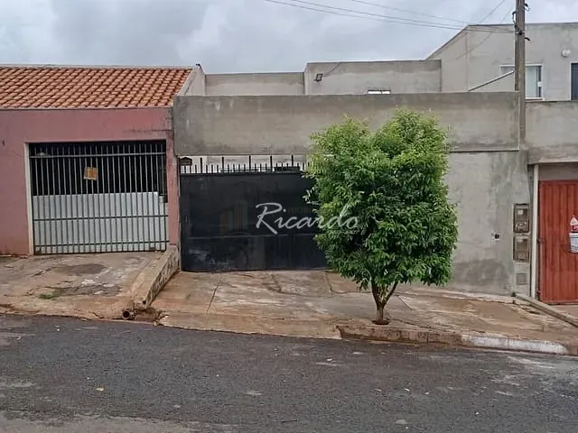 Casa com 125m² 2 quartos e 1 banheiro, à venda, no bairro Residencial Araucárias em Arapongas