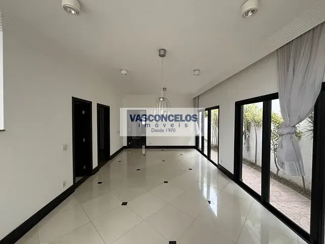 Casa com 360m² 5 quartos e 7 banheiros, à venda, no bairro Jardim das Colinas em São José dos Campos