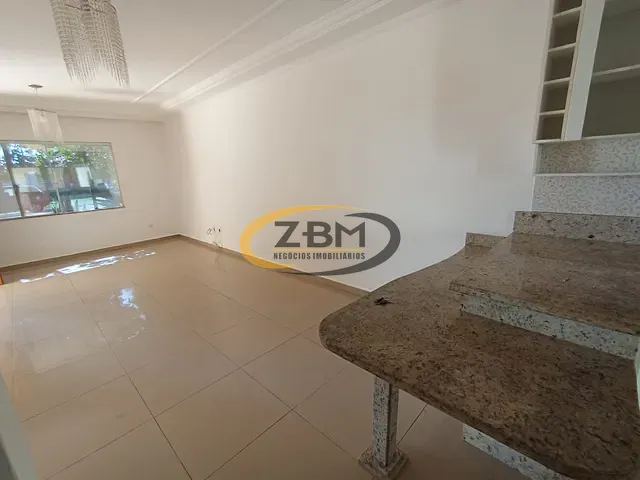 Casa com 250m² 3 quartos e 2 banheiros, para alugar, no bairro Aragarça em Londrina