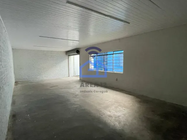 Casa para alugar, no bairro Centro em Caraguatatuba