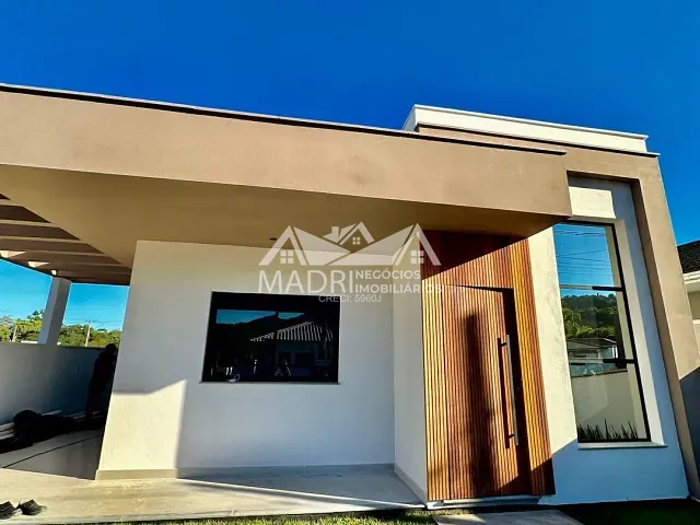 Casa com 200m² 3 quartos e 2 banheiros, à venda, no bairro Forquilhas em São José