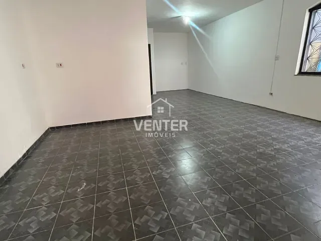 Casa à venda ou para alugar, no bairro Centro em Taubaté