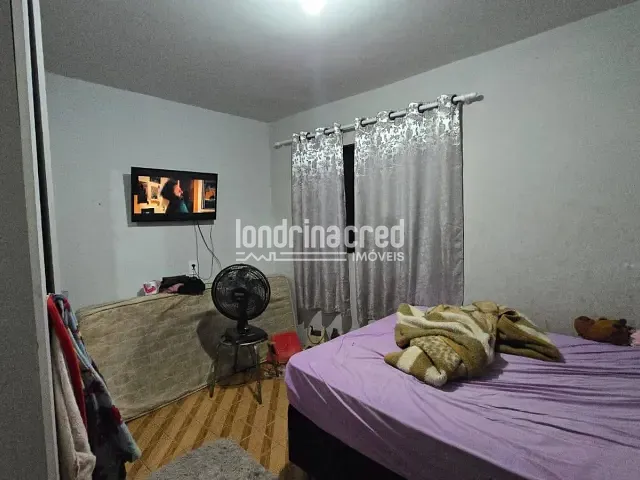 Casa com 200m² 3 quartos e 1 banheiro, à venda, no bairro Alexandre Urbanas em Londrina