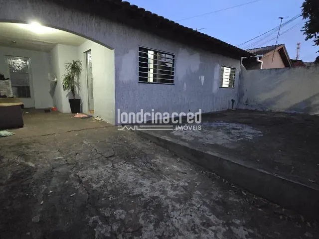 Casa com 200m² 3 quartos e 1 banheiro, à venda, no bairro Alexandre Urbanas em Londrina