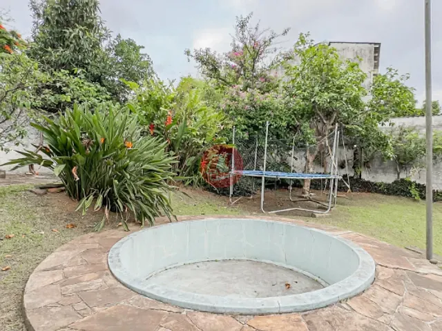 Casa com 313m² 3 quartos e 4 banheiros, à venda ou para alugar, no bairro Chácara das Pedras em Porto Alegre