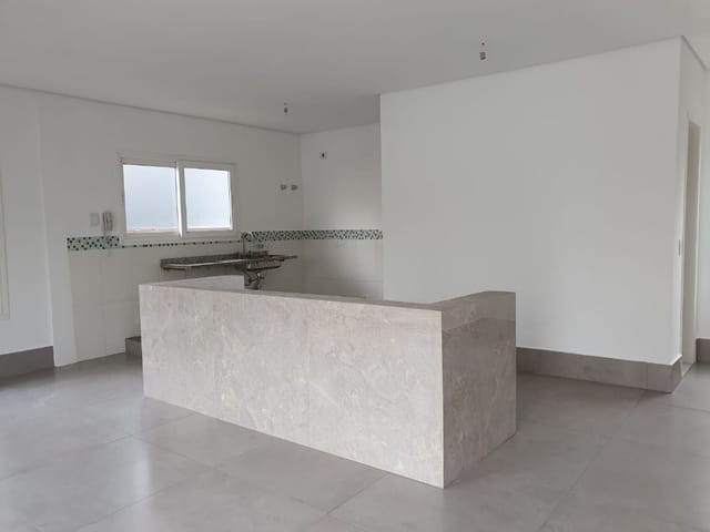 Casa com 250m² 4 quartos e 6 banheiros, à venda, no bairro Vila Santo Antônio em Cotia