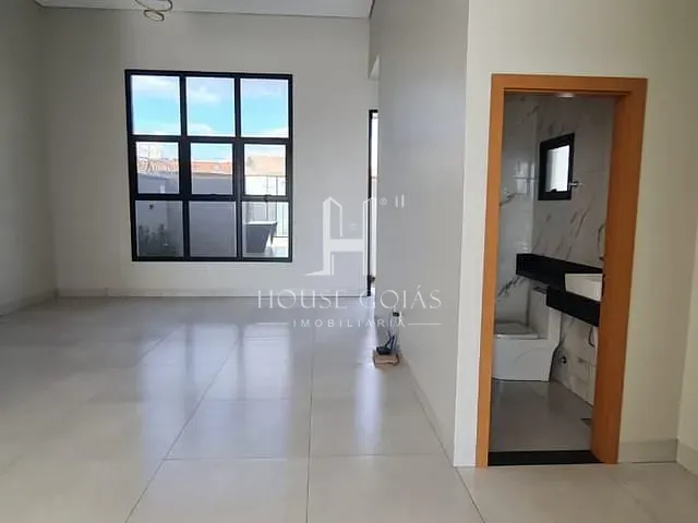 Casa com 378m² 3 quartos e 5 banheiros, à venda, no bairro Setor Faiçalville em Goiânia