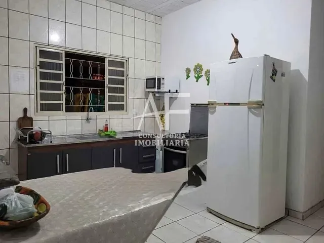 Casa com 300m² 2 quartos e 2 banheiros, à venda, no bairro Sertão da Quina em Ubatuba