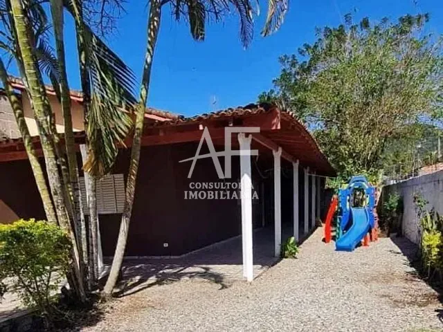 Casa com 300m² 2 quartos e 2 banheiros, à venda, no bairro Sertão da Quina em Ubatuba