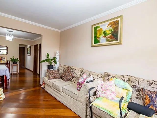 Casa com 500m² 3 quartos e 3 banheiros, à venda, no bairro Bairro Alto em Curitiba