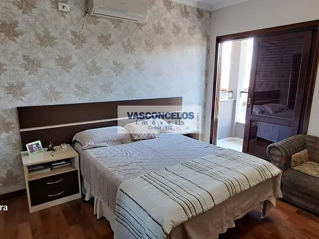 Casa com 325m² 4 quartos e 3 banheiros, à venda, no bairro Urbanova em São José dos Campos