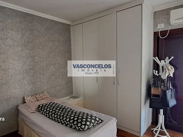 Casa com 325m² 4 quartos e 3 banheiros, à venda, no bairro Urbanova em São José dos Campos