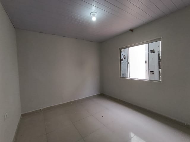 Foto do Casa - Casa para locação, 03 quartos, quintal, 75 m² Útil, Jd Bandeirantes, Londrina, PR | ZBM NEGOCIOS IMOBILIARIOS