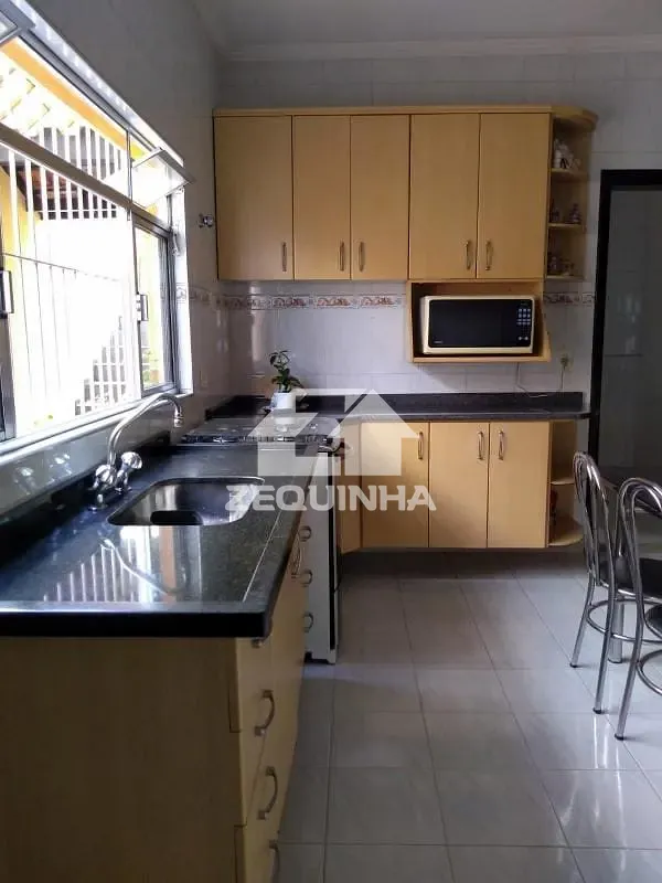 Casa, 3 quartos, 230 m² - Foto 11