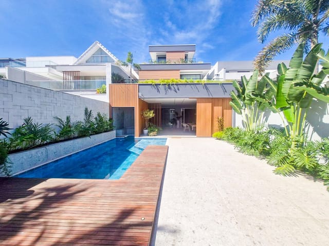 Casa 5 quartos e 7 banheiros, à venda, no bairro Barra da Tijuca em Rio de Janeiro
