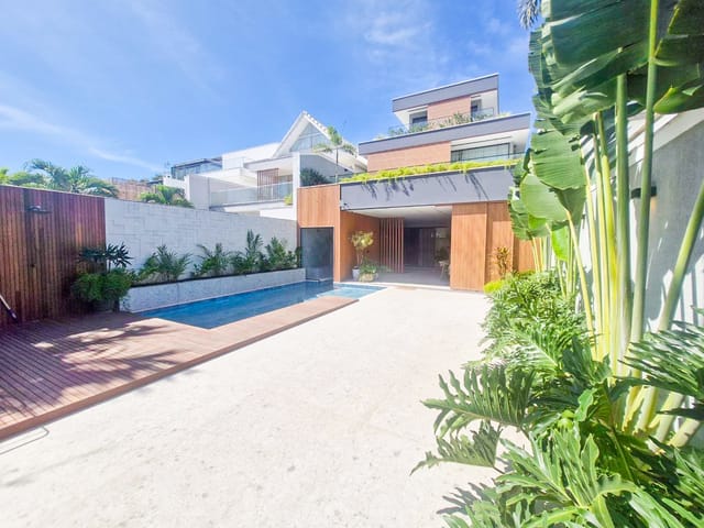 Casa 5 quartos e 7 banheiros, à venda, no bairro Barra da Tijuca em Rio de Janeiro