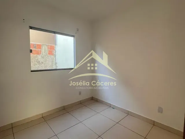 Casa com 250m² 3 quartos e 2 banheiros, à venda, no bairro Distrito Industrial em Cuiabá