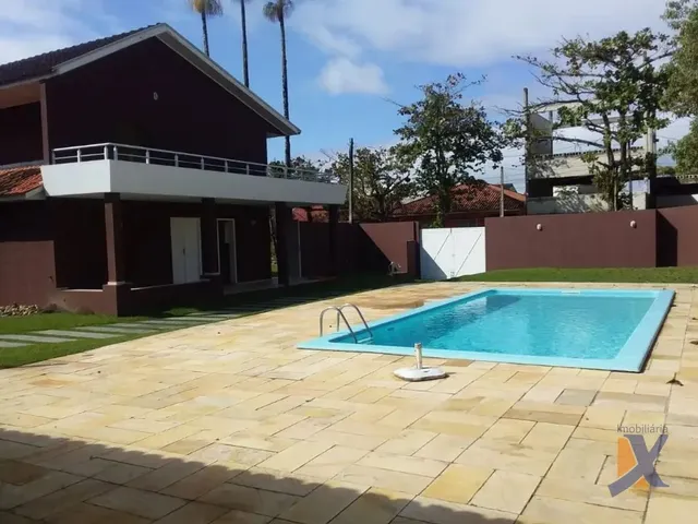 Casa com 720m² 5 quartos e 6 banheiros, à venda, no bairro Atami em Pontal Do Paraná